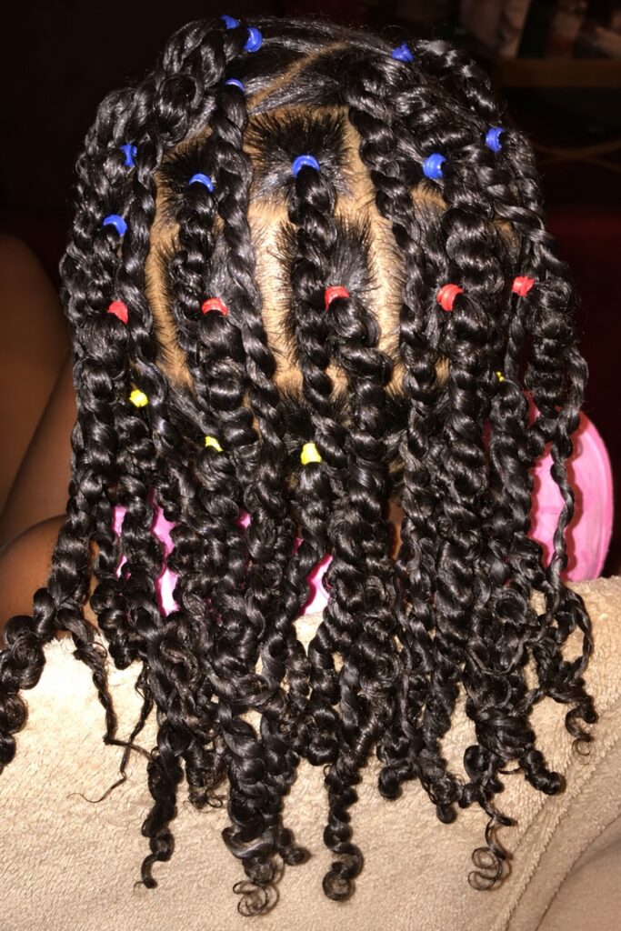 Rubberband sections finished with mini twists